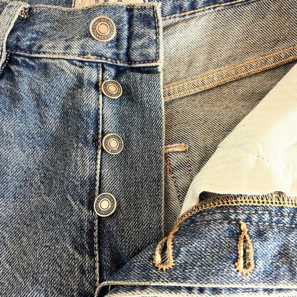 WE THE FREE JEANS SLIM FIT BUTTON FLY CROPPED DARK WASH BLUE SIZE 26 NWOT - Picture 9 of 13